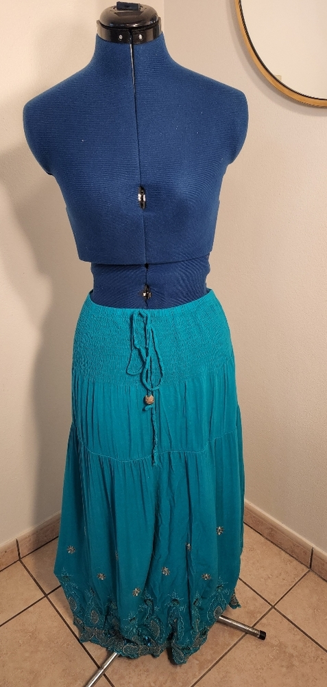 Turquois skirt with embroidery